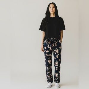 Jules & Leopold Navy Floral Women's Pants with Tie Waist size Small